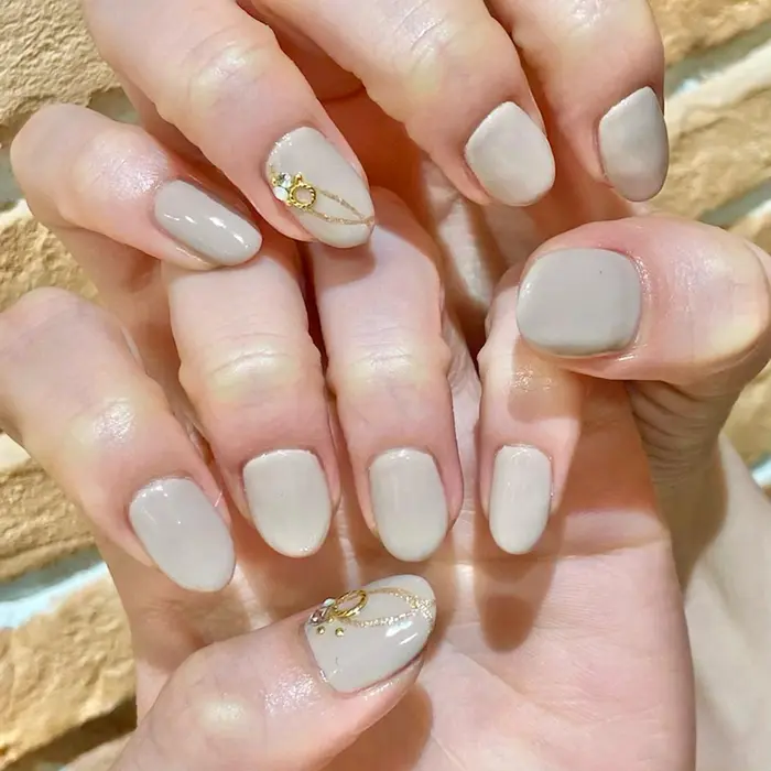 Neolive Ginza所属 矢羽田 玲菜のネイルデザイン ミニモ