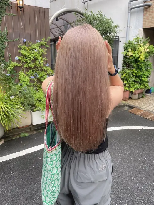 ミルクティーベージュ ダブルカラー Merry所属 ピンクカラー特化 美容師ゆまのヘアカタログ ミニモ