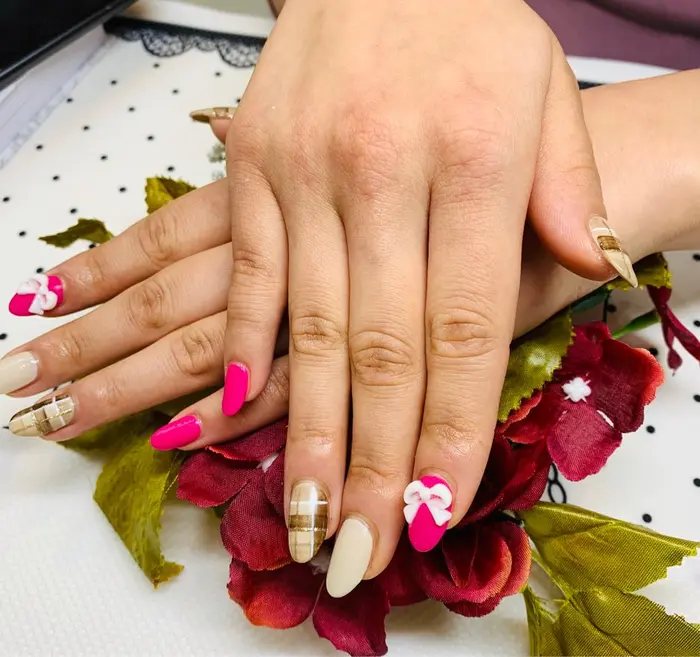 エンボスリボンは別料金になります トゥインクル所属 Mari マリのネイルデザイン ミニモ