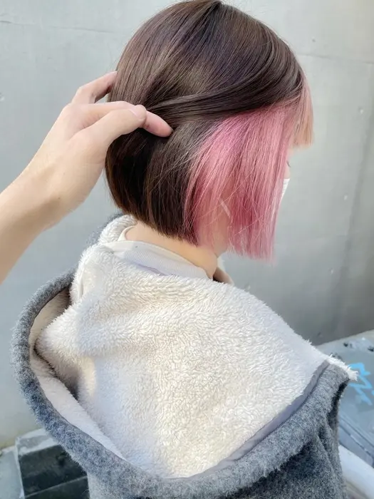 ホワイトピンク ブリーチ2回から3回 Emis By Melt所属 インナーカラー 堀惠 洋平のヘアカタログ ミニモ