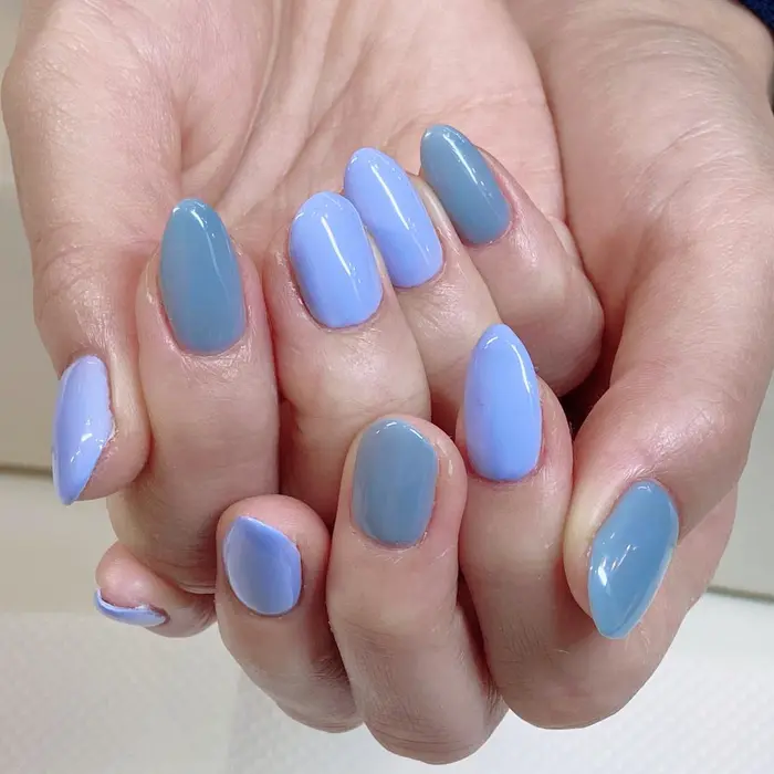 青 青 水色とシアーブルーの素敵な組み合わせ Elixir Nail 新橋所属 エリクサーネイル新橋 中村のネイル デザイン ミニモ