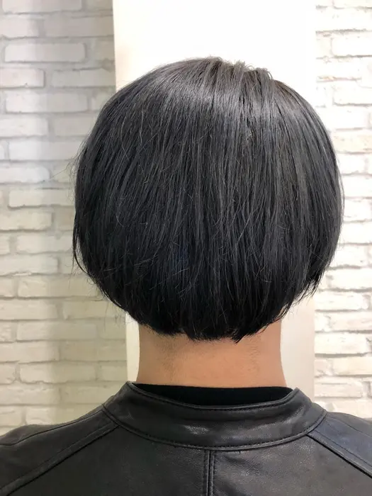 3回以上ブリーチ歴有り シルバーネイビーブルー 派手髪 マニックパニック エンシェ Col所属 派手髪個性派カラー うちださつきのヘアカタログ ミニモ