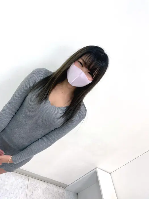 カット カラー 前髪作りました ブルーブラックに エルロード自由が丘所属 落合 鈴音のヘアカタログ ミニモ