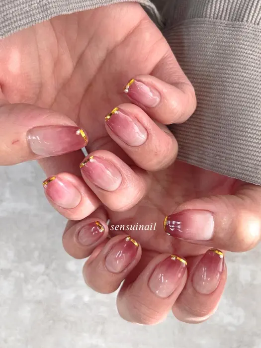 フィルイン対応サロン 22年ラッキーカラーのワインレッドを爪に 運気上昇ネイル グラデ Sensuinail所属 東島 有紀のネイル デザイン ミニモ