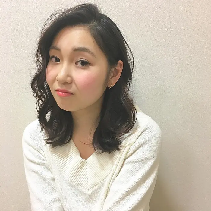 ロブは大人かわいいにもなれる人気スタイルです ネイジー所属 森 香樹のヘアカタログ ミニモ