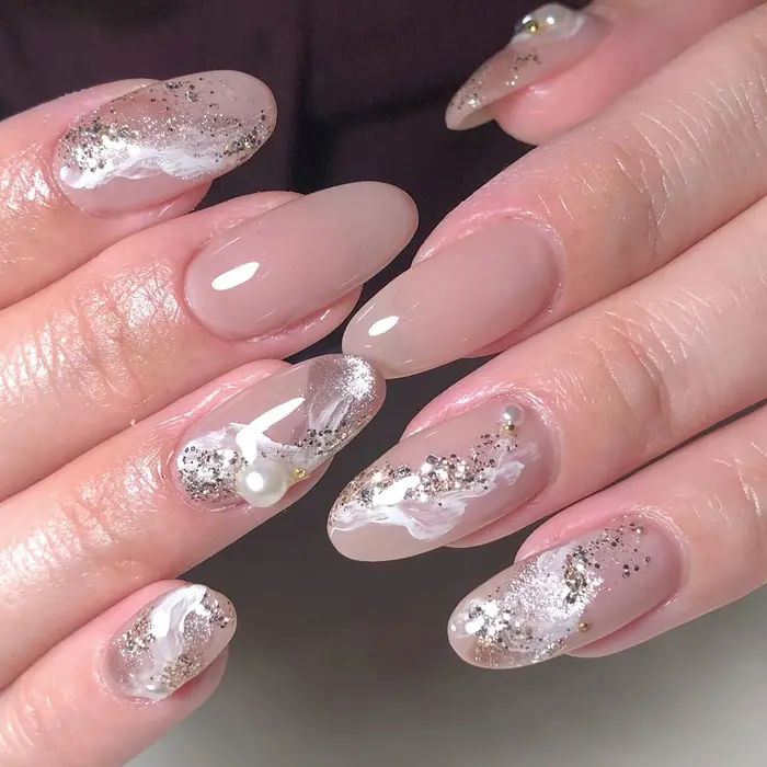 整形級の美フォルム形成に ニュアンスネイル ベージュならオフィスさんにもおすすめできます Nailsalon Nail Edit所属 Nail Editのネイルデザイン ミニモ