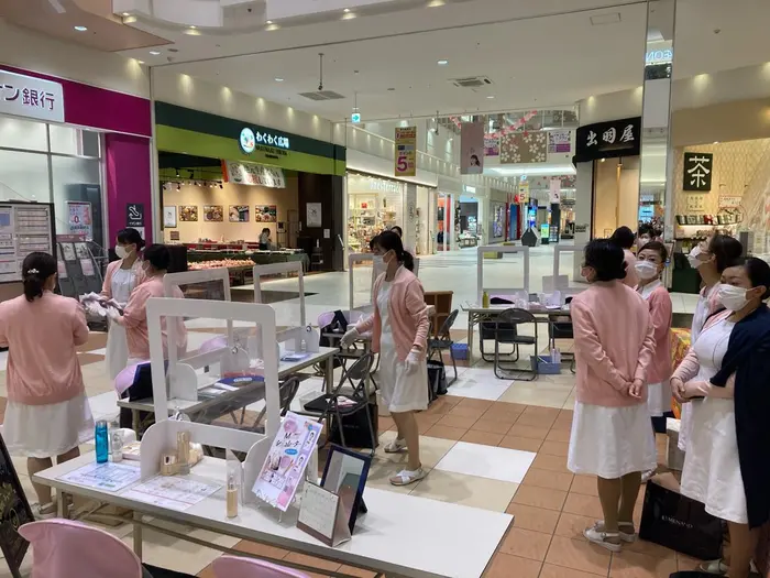 先日イオンモール土浦でイベントでした今回もたくさんの方とお会いでき とても充実した時間でした少 メナードフェイシャルサロンセレブリーナ所属 岩井 秋子のエステ リラクカタログ ミニモ