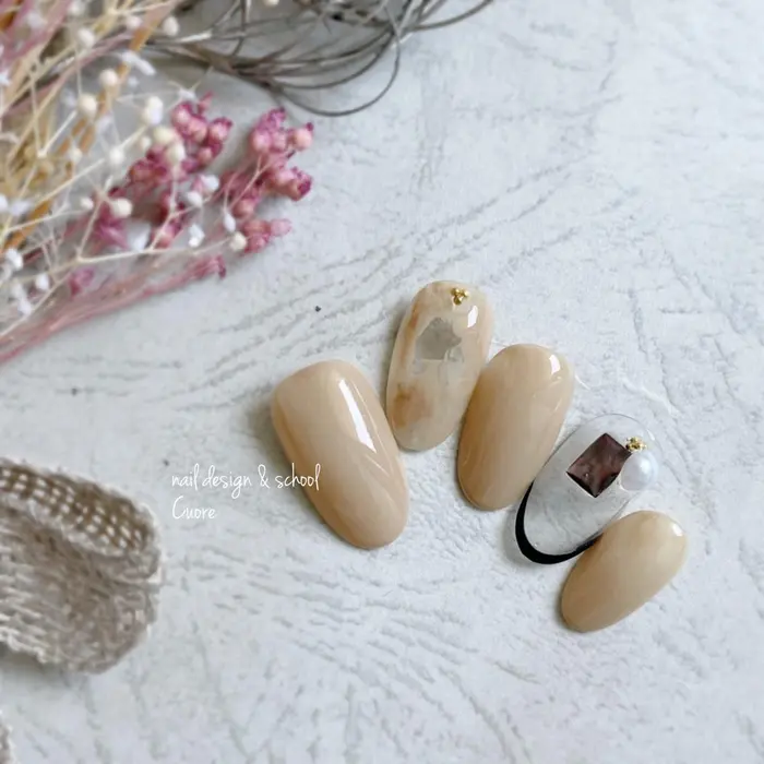 あなたのお爪と手肌を 健康へと導く大人のため の上質ネイルサロン ネイルデザイン スクール ネ Naildesign School Cuore所属 宮前区ネイル クオーレのネイルデザイン ミニモ
