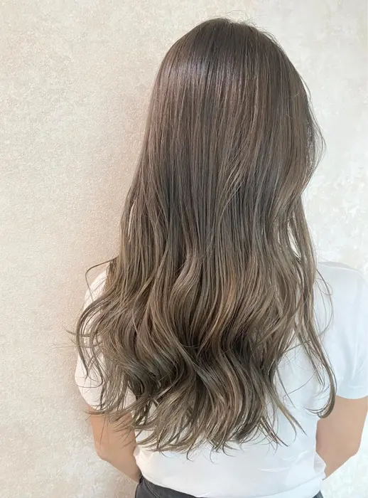 ナチュラルグラデーションスタイル シトロン ブラン所属 シトロン ブラン みさきのヘアカタログ ミニモ