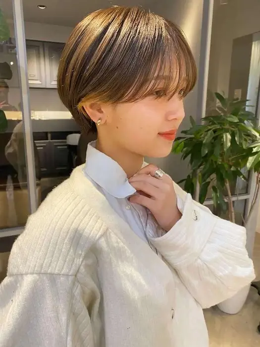 人気のショートヘア 乾かすだけでまとまるお洒落スタイル 柔らかなベージュカラー ショート Laf From Garden所属 田中 双葉のヘア カタログ ミニモ