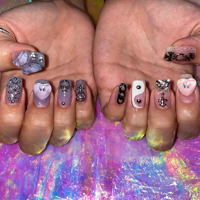 Sharme Kpop Bts バンタン 防彈少年團 防弾少年団 Bubbles Joutie ネ Sharme所属 谷河 清葉のネイル デザイン ミニモ