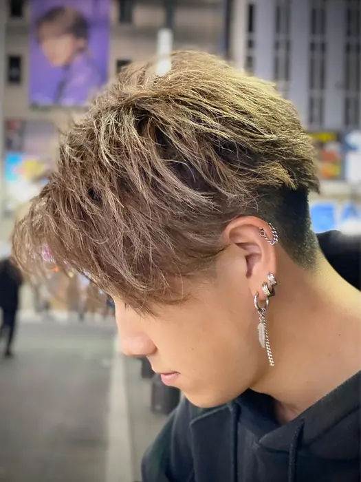 フェード フェードカット スキンフェード ツイストスパイラルパーマ メンズパーマ 波巻パーマ ニュア Liberty Share Barber所属 Koba 古部滉己のアイブロウカタログ ミニモ