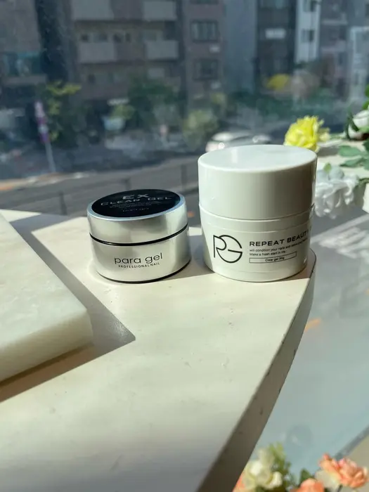 自爪を痛めないパラジェル 爪を育てるリピジェル Glamourous Plaisir Noble 白金台目黒店 グラマラス プレジール 所属 Ayumi のネイルデザイン ミニモ