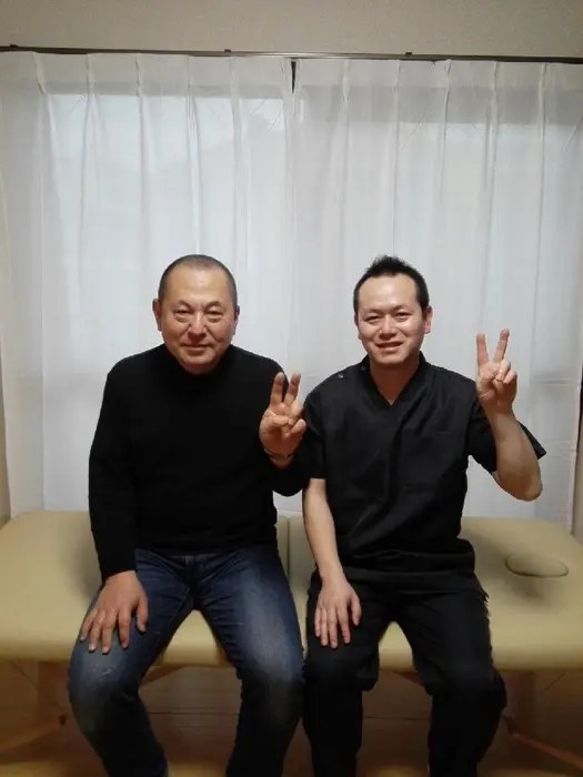 体験談 長年カメラマンとして重い機材を抱えての仕事で背骨の曲がりや背筋の少なさなど問題が見つかりま 慢性腰痛専門整体院 佑啓 Yukei 所属 大西 啓之のヘアカタログ ミニモ