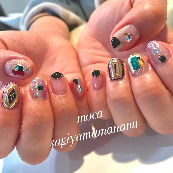 Moca所属 杉山 愛美のネイルデザイン ミニモ