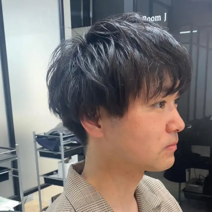 メンズカット マッシュレイヤー ハンサムショート ツーブロック Salowin 表参道所属 韓国ヘア 嶋田陽平のヘア カタログ ミニモ