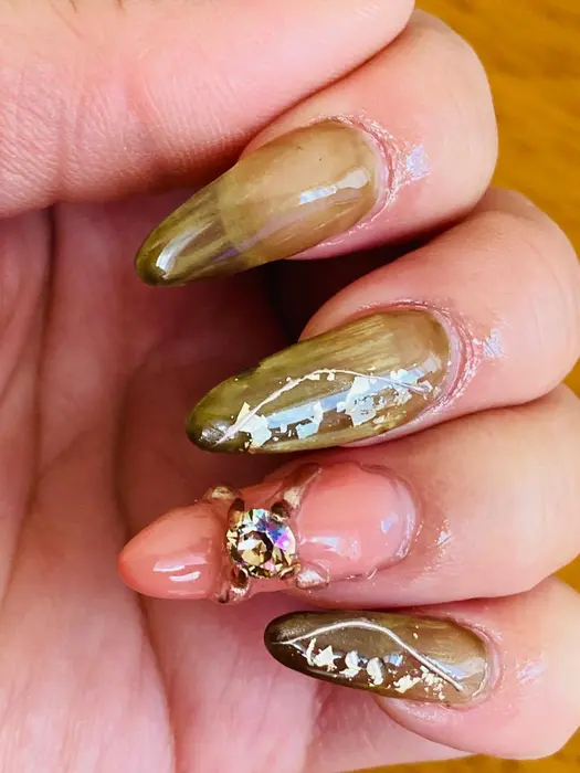 長さだし1本300円 グラスファイバーでの長さだしです 強度があります グラスファイバー 看板のない自宅ネイルサロン Nuance 所属 自宅 ネイルサロン Nuanceのネイルデザイン ミニモ