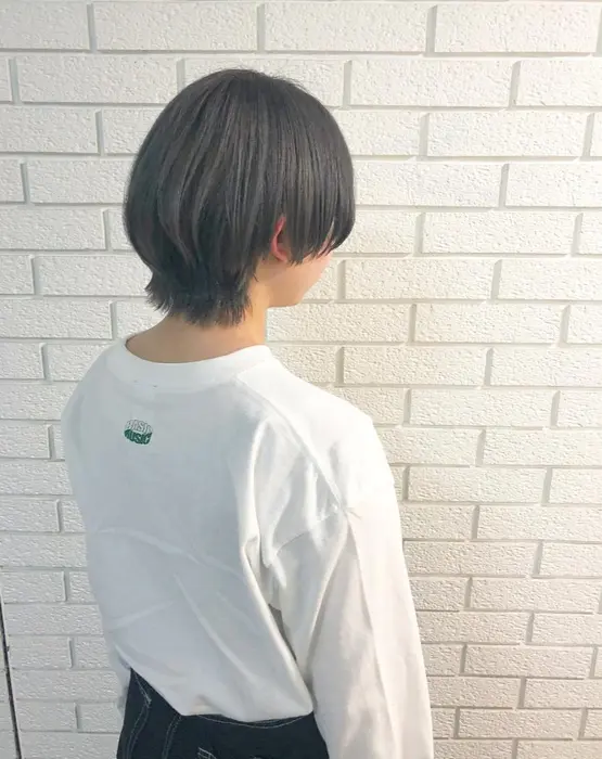 マッシュウルフショート ブリーチオンカラーで透明感のあるカラーに Savon Hair Design Casa 所属 タカハシ ケイのヘアカタログ ミニモ