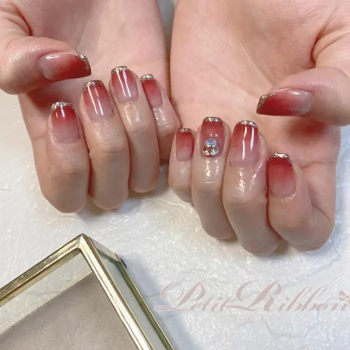 Petitribbon西荻窪所属 ネイルサロン プティリボンのネイルデザイン ミニモ