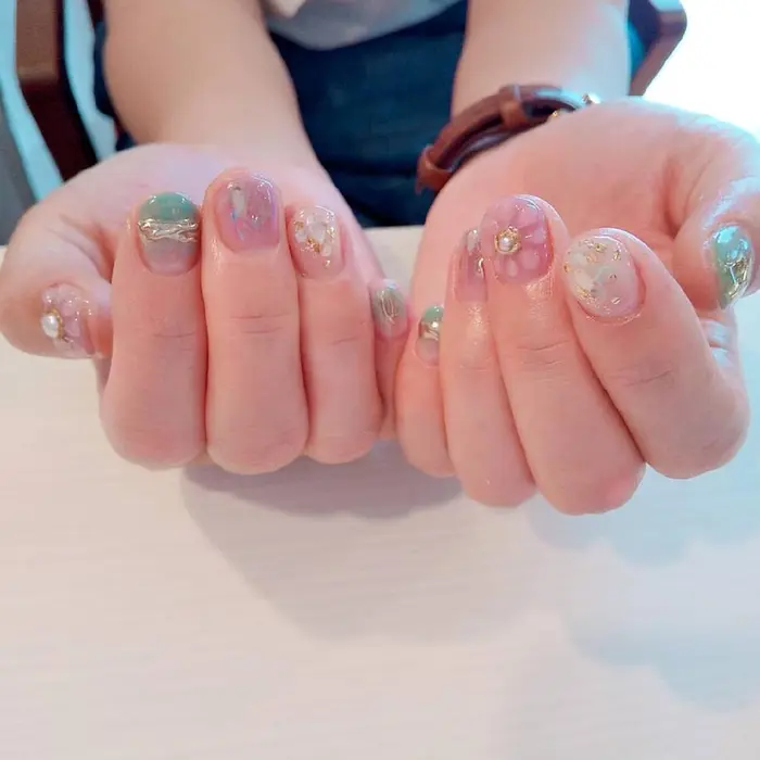 ニュアンスネイル I Flat稲沢店所属 ネイリスト 石黒のネイルデザイン ミニモ