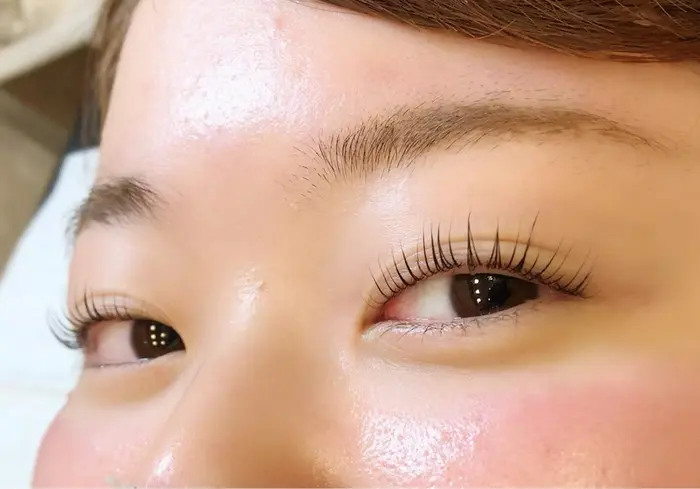 次世代まつげパーマパリジェンヌ ブラン柏店所属 ツツイ シオリのマツエクデザイン ミニモ