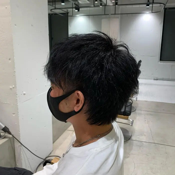 光の当たり方によっては少し青みがかったブルーに見えます 黒染めじゃなく黒のように染めることもできます Dumbo所属 ショートヘア よーちゃんのヘアカタログ ミニモ