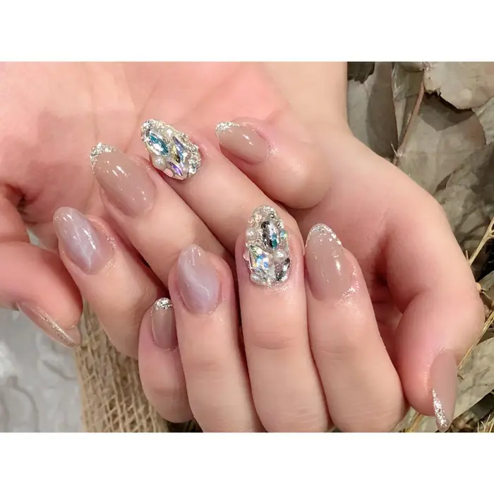 パーツ ストーンの敷き詰め ネイルサロンmint所属 Nailsalon Mintのネイルデザイン ミニモ