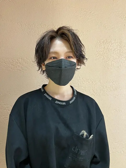 ウルフカット ウルフ ウルフショート ウルフレイヤー マッシュウルフ センターパート フェイスフレー Afloat Ginza所属 ウルフカット 藤田圭介のヘアカタログ ミニモ