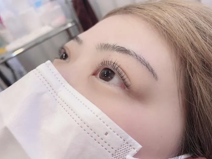 立ち上げカールで長さを お久しぶりのまつ毛パーマでくりっと可愛い目元に One Eyelash Salon大橋所属 Fujimaru Yu Kiの マツエクデザイン ミニモ