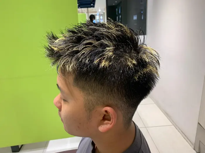 ショートでもメッシュできます Earth大井町店所属 トップスタイリスト 副店長齊藤のヘアカタログ ミニモ