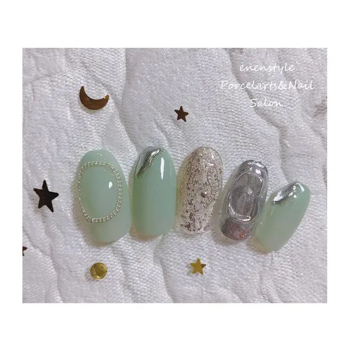 サロン内は 全て パラジェルのベースを使ってます 爪に優しい 削らないベースジェルです ネイル Enenstyle Porcelarts Nail Salon所属 王 炎炎のネイルデザイン ミニモ