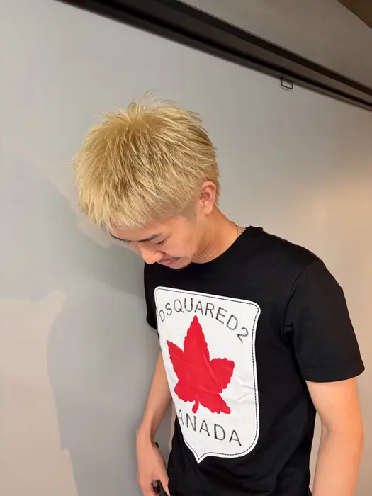 スパイキーショートにブロンドヘアー

爽やかhair