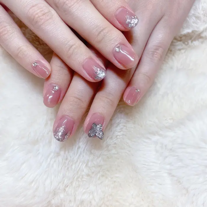 ショートネイルもワンホンスタイル Cherise Nailroom所属 ちゅるんネイル Moeのネイル デザイン ミニモ