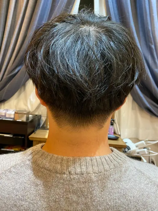 刈り上げ 刈り上げは高ければ高くなるほど軽くなります フロントの長さによって刈り上げの高さを調節 Ciel 所沢店所属 トミカワ カアトのヘアカタログ ミニモ