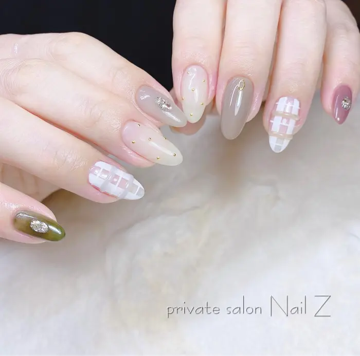 凸凹チェックネイル Nail Z所属 Nail Zのネイルデザイン ミニモ