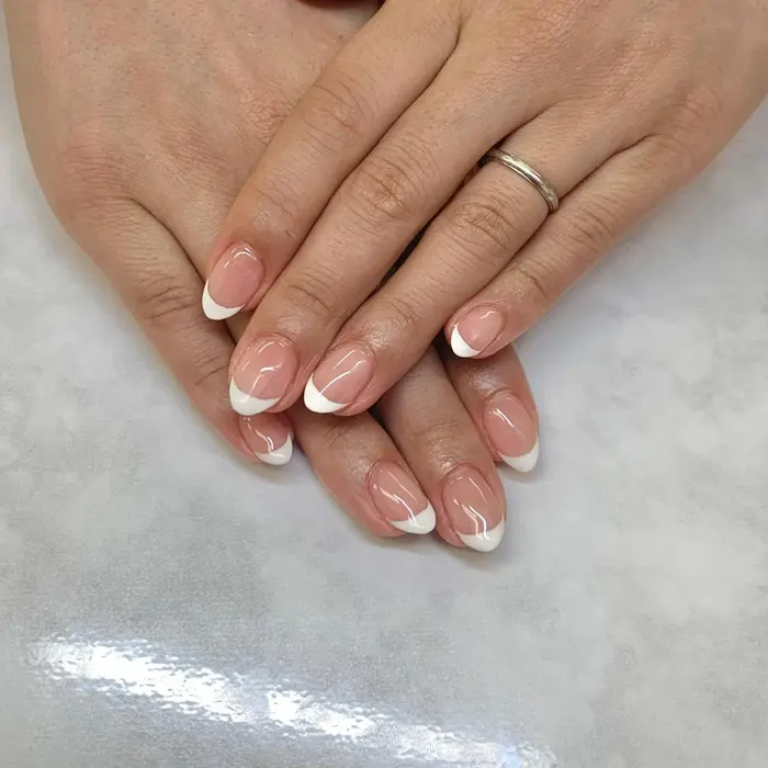 ネイルサロン アジアン 池袋店所属 新里 梢のネイルデザイン ミニモ