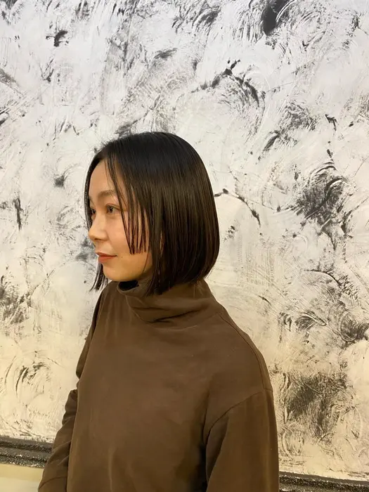 ワンレンボブカット 前髪切りたいけどまだ勇気が出ない人にオススメのぱつんと前髪は耳にもかけれます Nidode Menos所属 キムラ ユリコのヘアカタログ ミニモ