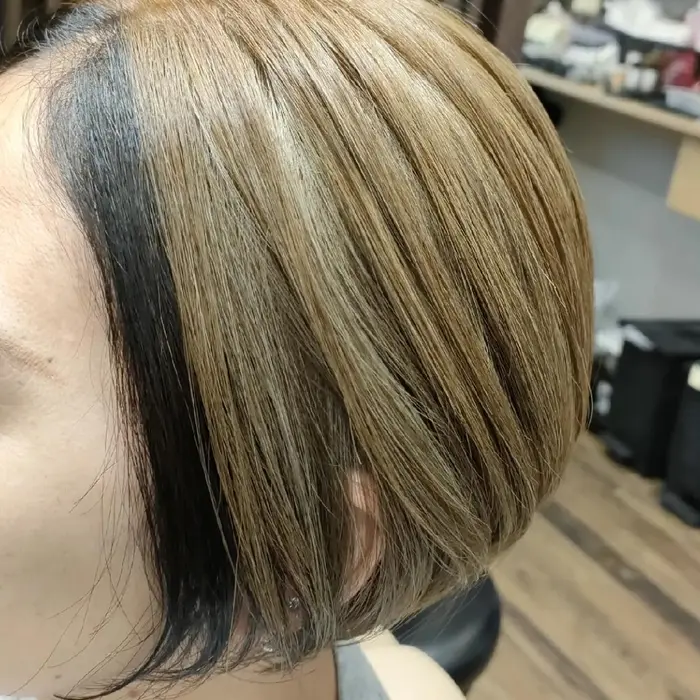 顔まわりフェイスフレーミングカラー まつ毛パーマ同時施術のお客様です ハイライト ローライト イ 瑞穂美容室所属 山内 麻美のヘアカタログ ミニモ