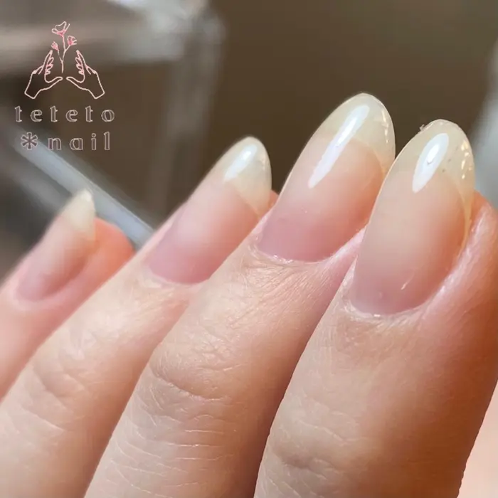 クリアネイルで自然な仕上がりに 爪の保護 補強にも 反り爪も美爪に補正します Teteto Nail所属 テテト ネイルのネイル デザイン ミニモ