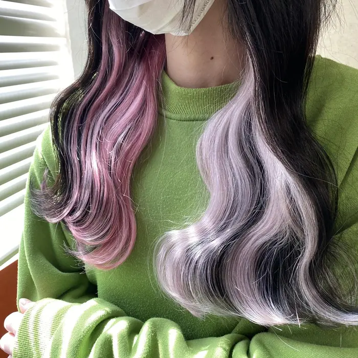 ペールピンク パールホワイト シールエクステ くびれヘア 韓国 ブラックベースに ペールピンク パ あるじゃんすー静岡店所属 あるじゃんすー 静岡店のヘアカタログ ミニモ