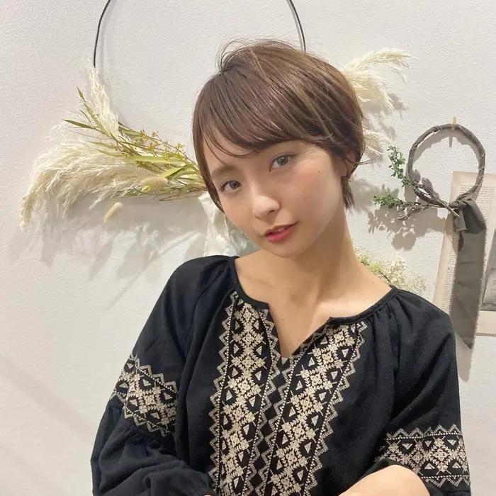小顔ショートボブヘア シンプルだけどどこかオシャレ可愛いヘアを オシャレを Memories所属 ショートボブ特化 長谷川陽香銀座のヘアカタログ ミニモ