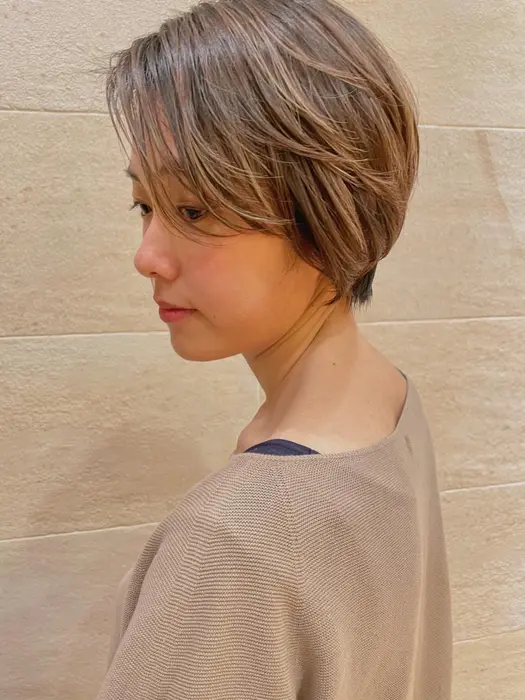 前髪長めのショート 目にかかるくらいうざい前髪が可愛いですよね Beautrium265所属 ショート ボブ 野口燎平のヘアカタログ ミニモ