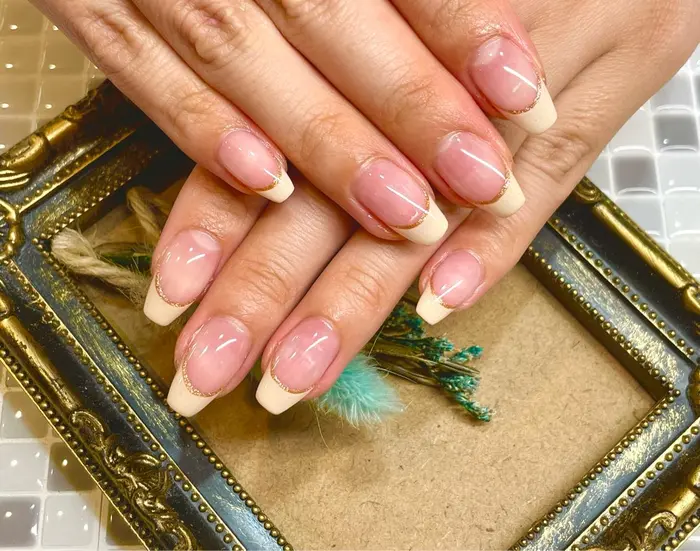 ベージュフレンチネイル キレイめネイル Magic Mush Nail S 所属 Magic Mush Nail S のネイル デザイン ミニモ ベージュフレンチネイル キレイめネイル Magic Mush Nail S 所属 Magic Mush Nail S のネイル デザイン ミニモ