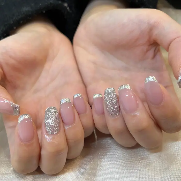 ガラスフレンチ ニュアンスネイル Paragel パラジェル ネオリーブ パラジェル認定サロン Neolive An所属 Neolivean 春風のネイルデザイン ミニモ