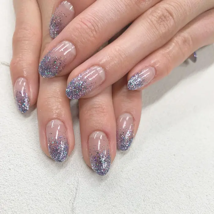 ラメグラデーション Charis所属 韓国ネイル Wakanaのネイルデザイン ミニモ