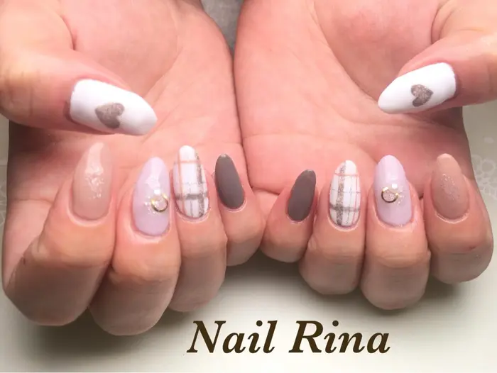 ブランケットチェック Nail Rina所属 井上理絵のネイルデザイン ミニモ