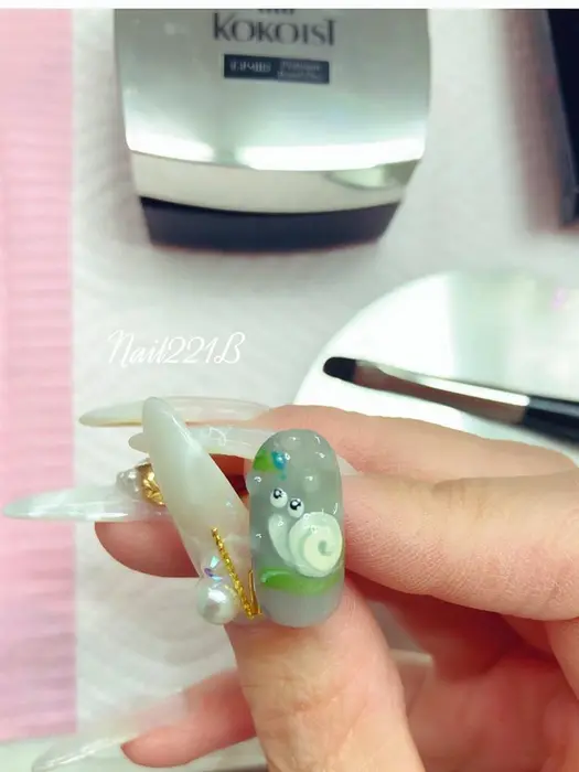 雨が恋しいカタツムリネイル Nail221b所属 塚越 千夏のネイルデザイン ミニモ