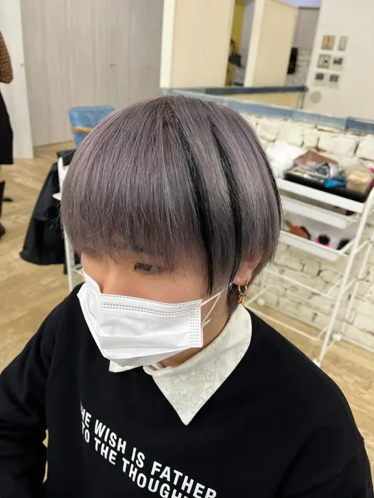 ヘアカラー シルバー エクステ ブラックメッシュ 1st所属 リピート 指名率 No 1 松井のヘアカタログ ミニモ