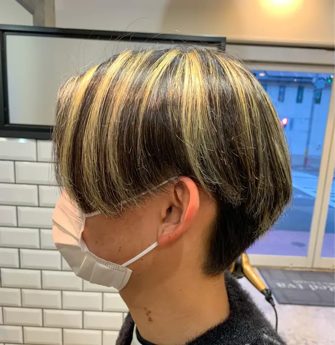 似合わせカット ハイライト カット ホワイトメッシュ Alfred Tva所属 名古屋メンズ 榊原龍介のヘアカタログ ミニモ