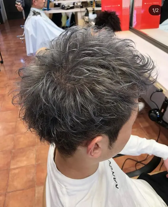 ブリーチカラー 少し青みのあるシルバーアッシュ Sharaku戸出店所属 中林 奎人のヘアカタログ ミニモ ブリーチカラー 少し青みのあるシルバーアッシュ Sharaku戸出店所属 中林 奎人のヘアカタログ ミニモ